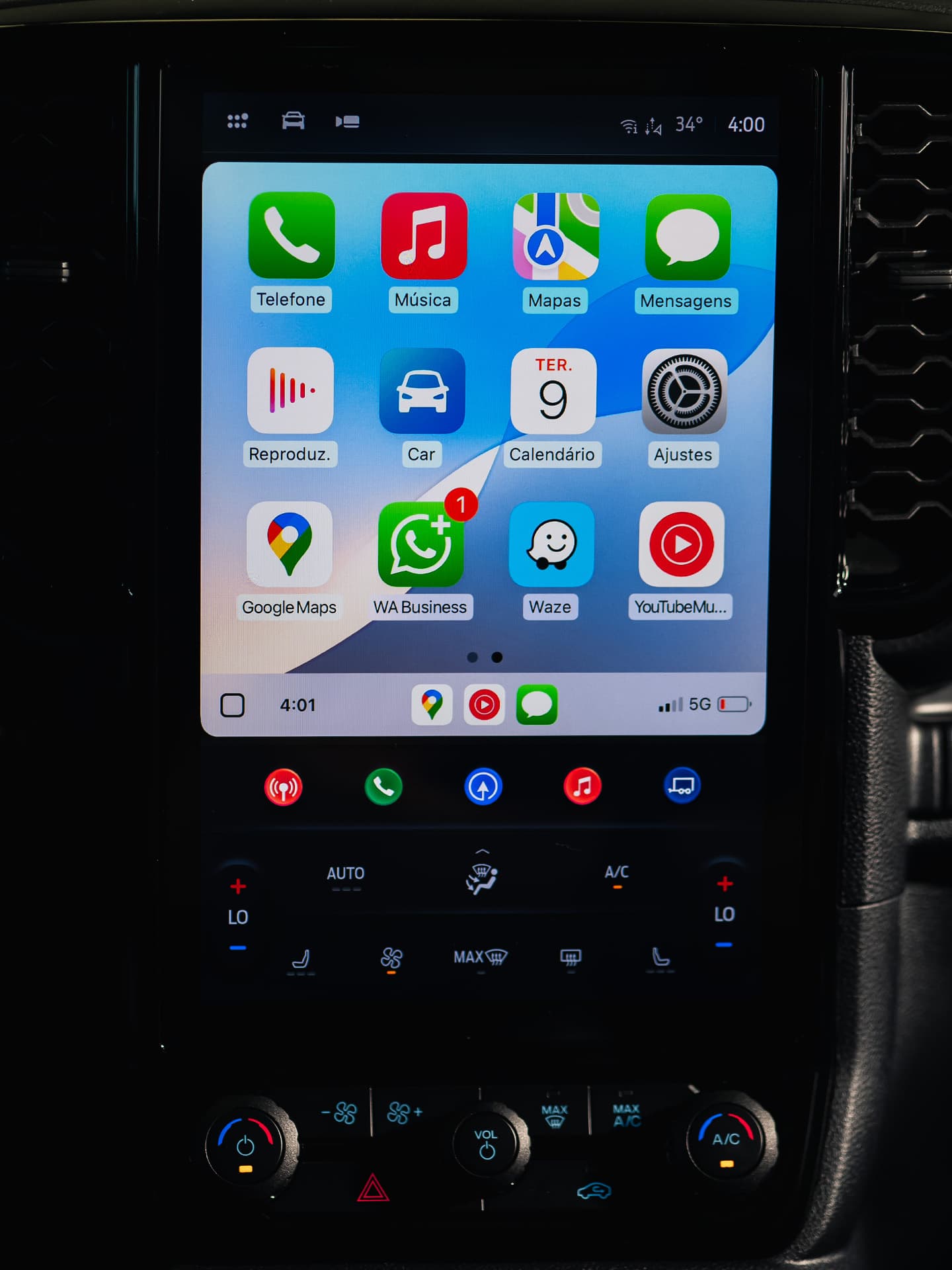 Wireless CarPlay — Streaming Box+
